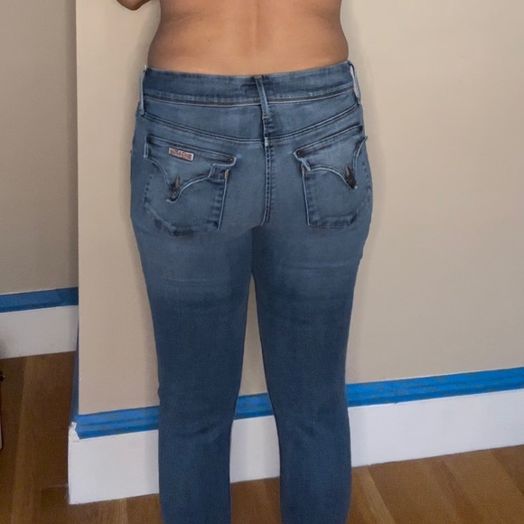 Hudson Jeans Size 28: Button Rear Pockets & Stem Hem - Picture 2 of 4